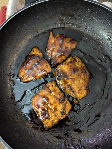 Garlic-Orange Glazed Salmon